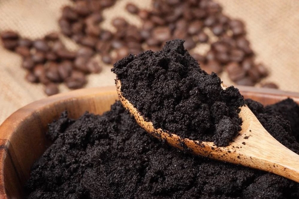 Read more about the article Innovative Ways to Reuse Coffee Grounds